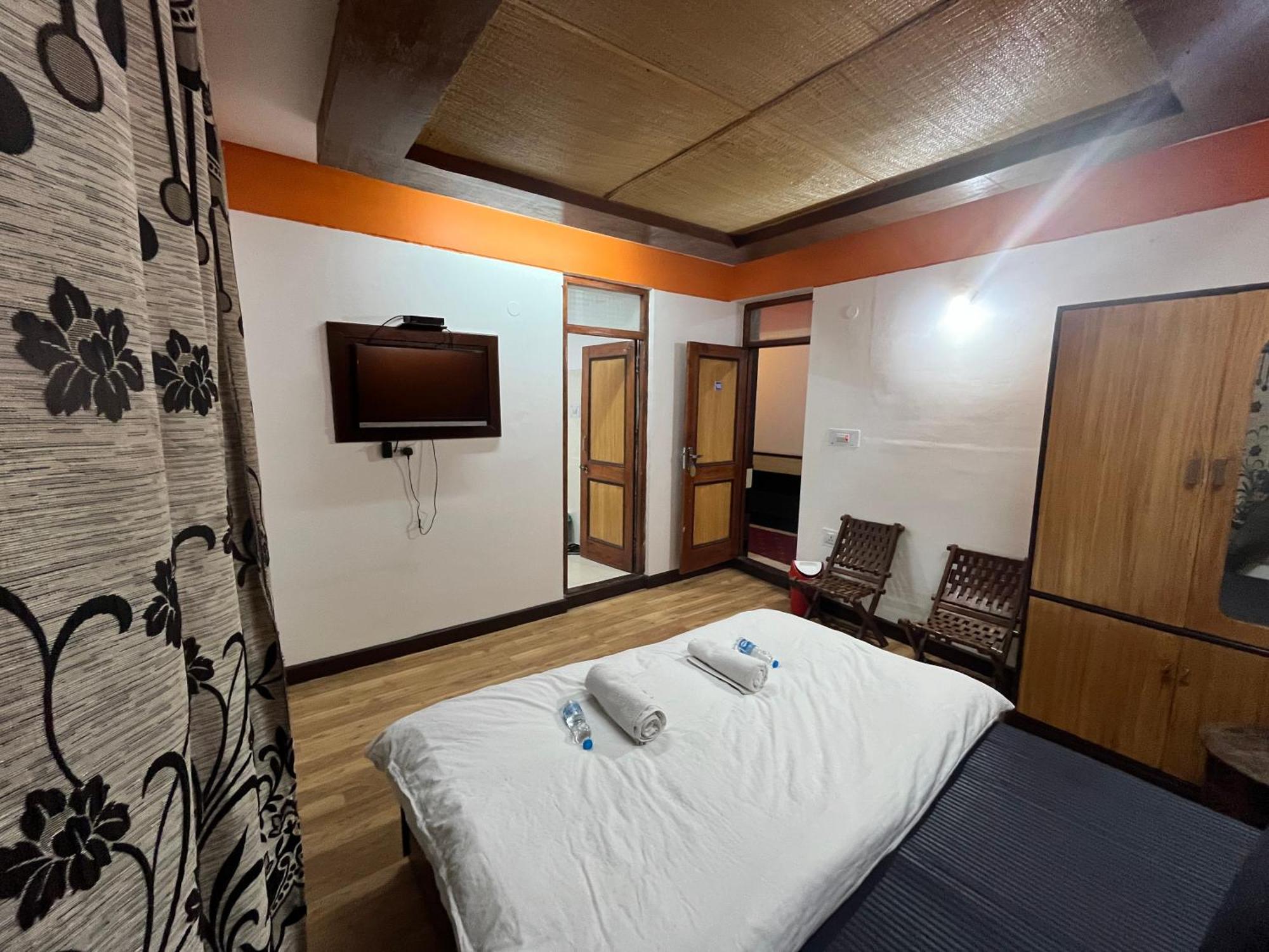 Dream Ladakh Guest House เลห์ ภายนอก รูปภาพ